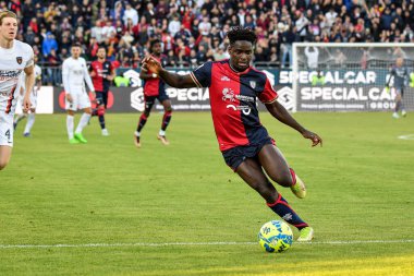 Cagliari Calcio takımından Zito Andre Sebastiao Luvumbo İtalya 'nın Cagliari kentinde oynanan Cagliari-Cosenza maçında, 26 Aralık 2022 - Fotoğraf: Luigi Can