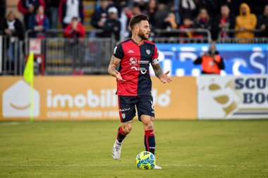 Cagliari Calcio takımından Nahitan Nandez, İtalya 'nın Cagliari kentinde oynanan Cagliari maçında, 26 Aralık 2022 - Fotoğraf: Luigi Can