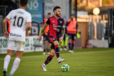 Cagliari Calcio takımından Nahitan Nandez, İtalya 'nın Cagliari kentinde oynanan Cagliari maçında, 26 Aralık 2022 - Fotoğraf: Luigi Can