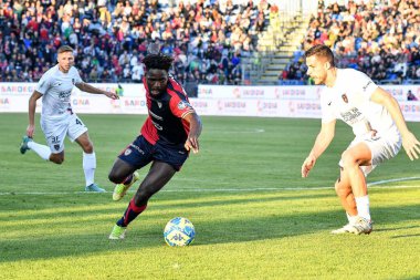 Cagliari Calcio takımından Zito Andre Sebastiao Luvumbo İtalya 'nın Cagliari kentinde oynanan Cagliari-Cosenza maçında, 26 Aralık 2022 - Fotoğraf: Luigi Can