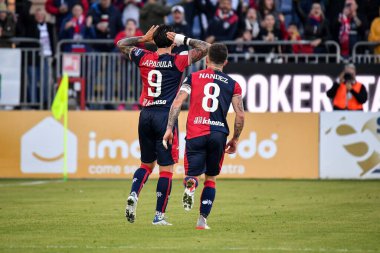 Cagliari Calcio 'dan Gianluca Lapadula, Esultanza, Joy gol attıktan sonra, İtalya' nın Cagliari kentinde oynanan Cagliari-Cosenza maçında, 26 Aralık 2022 - Credit: Luigi Can