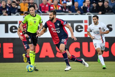Cagliari Calcio takımından Leonardo Pavoletti İtalya 'nın Cagliari kentinde oynanan Cagliari maçında, 26 Aralık 2022 - Fotoğraf: Luigi Can
