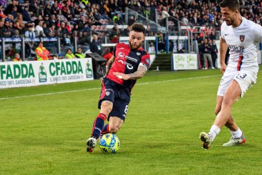 Cagliari Calcio takımından Nahitan Nandez, İtalya 'nın Cagliari kentinde oynanan Cagliari maçında, 26 Aralık 2022 - Fotoğraf: Luigi Can