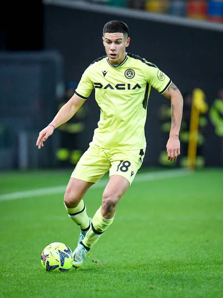 Udinese 'nin Nehuen Perez portresi Udinese Calcio vs Athletic Bilbao (portreler arşivi) maçı sırasında 17 Aralık 2022' de Udine, İtalya 'daki Dacia Arena' da eylem halindeydi.