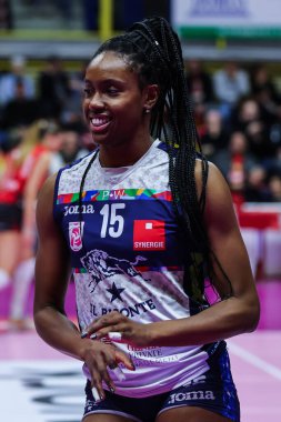 Sylvia Nwakalor #15 of Il Bisonte Firenze smiling during Volley Serie A women 2022/23 volleyball match between UYBA Unet E-Work Busto Arsizio and Il Bisonte Firenze at E-Work Arena, Busto Arsizio, Italy on January 07, 2023 - Credit: Fabrizio Carabell