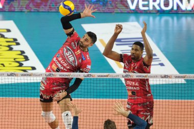 Attack by Sebastian Sole - Sir Safety Susa Perugia  during Volleyball Italian Serie A Men Superleague Championship WithU Verona vs Sir Safety Susa Perugia at the Pala AGSM-AIM in Verona, Italy, January 08, 2023 - Credit: Roberto Tommasin