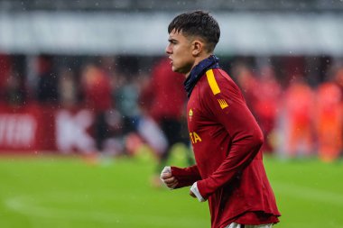 Paulo Dybala of AS Roma warms up during Serie A 2022/23 football match between AC Milan and AS Roma at San Siro Stadium, Milan, Italy on January 08, 2023 - Credit: Fabrizio Carabelli/LiveMedi