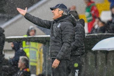 Spezia's Head Coach Luca Gotti during italian soccer Serie A match Spezia Calcio vs US Lecce at the Alberto Picco stadium in La Spezia, Italy, January 08, 2023 - Credit: Cucco Ricucch