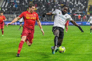 Spezia's M'Bala Nzola during italian soccer Serie A match Spezia Calcio vs US Lecce at the Alberto Picco stadium in La Spezia, Italy, January 08, 2023 - Credit: Cucco Ricucch