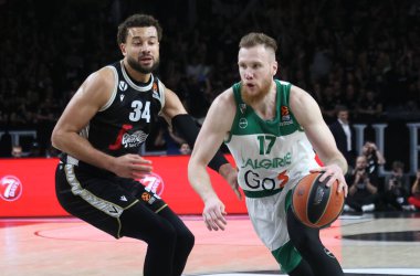 Kyle Weems (Segafredo Virtus Bologna) thwarted by Ignas Brazdeikis (BC Zalgiris Kaunas) during the Euroleague basketball championship match Segafredo Virtus Bologna Vs. BC Zalgiris Kaunas - Bologna, Italy, January 10, 2023 at Segafredo Arena - Photo: