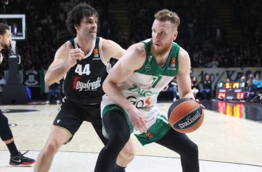 Ignas Brazdeikis (BC Zalgiris Kaunas) thwarted by Milos Teodosic (Segafredo Virtus Bologna) during the Euroleague basketball championship match Segafredo Virtus Bologna Vs. BC Zalgiris Kaunas - Bologna, Italy, January 10, 2023 at Segafredo Arena - Ph