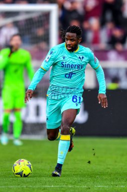 Andrien Tameze of Hellas Verona FC in action during Serie A 2022/23 match between Torino FC and Hellas Verona at Stadio Olimpico Grande Torino on January 04, 2023 in Turin, Italy - Credit: Phs Agency/PHS/LiveMedi