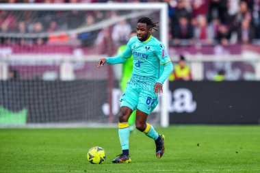 Andrien Tameze of Hellas Verona FC in action during Serie A 2022/23 match between Torino FC and Hellas Verona at Stadio Olimpico Grande Torino on January 04, 2023 in Turin, Italy - Credit: Phs Agency/PHS/LiveMedi
