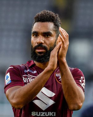 Koffi Djidji of Torino FC greets the fans during Serie A 2022/23 match between Torino FC and Hellas Verona at Stadio Olimpico Grande Torino on January 04, 2023 in Turin, Italy - Credit: Phs Agency/PHS/LiveMedi