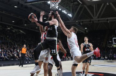 Tornike Shengelia (Segafredo Virtus Bologna) during the Euroleague basketball championship match Segafredo Virtus Bologna Vs. Olympiacos Piraeus - Bologna, January 12, 2022 at Segafredo Arena - Credit: Michele Nucci/LiveMedi