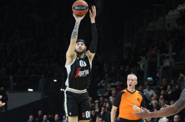 Isaia Cordinier (Segafredo Virtus Bologna) during the Euroleague basketball championship match Segafredo Virtus Bologna Vs. Olympiacos Piraeus - Bologna, January 12, 2022 at Segafredo Arena - Credit: Michele Nucci/LiveMedi