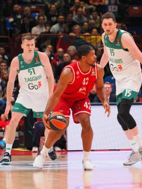 Kyle Hines (EA7 Emporio Armani Olimpia Milano) with Arnas Butkevicius (Zalgiris Kaunas) and Laurynas Birutis (Zalgiris Kaunas)  during Basketball Euroleague Championship EA7 Emporio Armani Milano vs Zalgiris Kaunas at the Forum of Assago in Milan, It