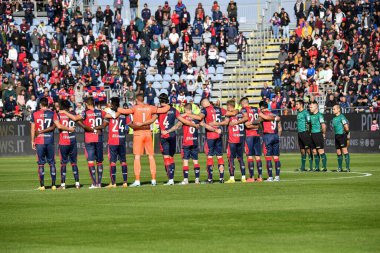 Minuto di Silenzio Per Gianluca Vialli during Italian soccer Serie B match Cagliari Calcio vs Como 1907 at the Unipol Domus in Cagliari, Italy, January 14, 2023 - Credit: Luigi Can