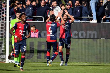 Leonardo Pavoletti of Cagliari Calcio, Esultanza, Joy After scoring goal, during Italian soccer Serie B match Cagliari Calcio vs Como 1907 at the Unipol Domus in Cagliari, Italy, January 14, 2023 - Credit: Luigi Can