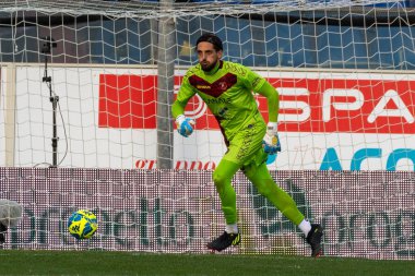 Simone Colombi Reggina portrait during Italian soccer Serie B match Reggina 1914 vs SPAL at the Oreste Granillo stadium in Reggio Calabria, Italy, January 14, 2023 - Credit: Valentina Giannetton