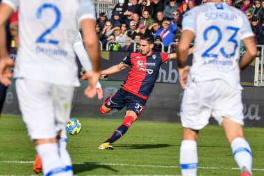 Paulo Azzi of Cagliari Calcio during Italian soccer Serie B match Cagliari Calcio vs Como 1907 at the Unipol Domus in Cagliari, Italy, January 14, 2023 - Credit: Luigi Can