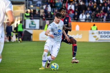 Moutir Chajia of Como 1907 during Italian soccer Serie B match Cagliari Calcio vs Como 1907 at the Unipol Domus in Cagliari, Italy, January 14, 2023 - Credit: Luigi Can
