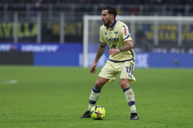 Federico Ceccherini of Hellas Verona FC in action during Serie A 2022/23 football match between FC Internazionale and Hellas Verona FC at Giuseppe Meazza Stadium, Milan, Italy on January 14, 2023 - Credit: Fabrizio Carabelli/LiveMedi