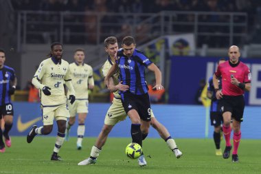 Edin Dzeko of FC Internazionale in action during Serie A 2022/23 football match between FC Internazionale and Hellas Verona FC at Giuseppe Meazza Stadium, Milan, Italy on January 14, 2023 - Credit: Fabrizio Carabelli/LiveMedi