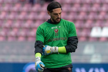 Colombi Simone Reggina warm up during Italian soccer Serie B match Reggina 1914 vs SPAL at the Oreste Granillo stadium in Reggio Calabria, Italy, January 14, 2023 - Credit: Valentina Giannetton