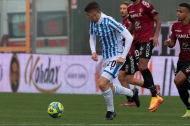 Matteo Prati Spal carries the ball during Italian soccer Serie B match Reggina 1914 vs SPAL at the Oreste Granillo stadium in Reggio Calabria, Italy, January 14, 2023 - Credit: Valentina Giannetton