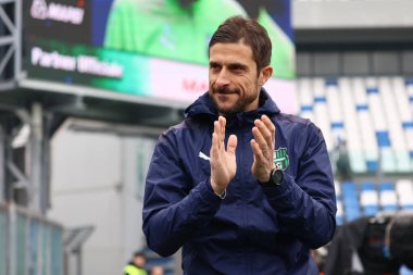Alessio Dionisi of US Sassuolo Calcio greets before kick off during the Serie A match between US Sassuolo Calcio and SS Lazio at Mapei Stadium - Citta del Tricolore on January 15, 2023 in Reggio Emilia, Italy. - Credit: Luca Amedeo Bizzarri/LiveMedi