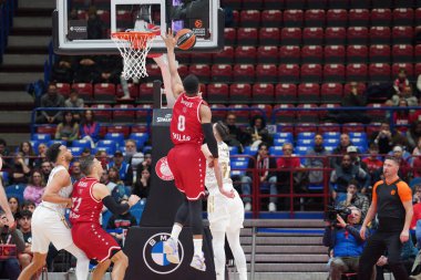 Brandon Davies (Ea7 Emporio Armani Milano) block on Nando de Colo (Asvel Lyon Villeurbanne) during Basketball Euroleague Championship EA7 Emporio Armani Milano vs Lyon-Villeurbanne at the Forum of Assago in Milan, Italy, January 20, 2023 - Credit: Si