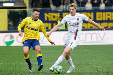 Marco Bresciani (Cosenza) and Fabio Gerli (Modena) during Italian soccer Serie B match Modena FC vs Cosenza Calcio at the Alberto Braglia stadium in Modena, Italy, January 21, 2023 - Credit: Luca Dilibert