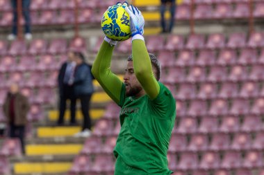 Nikita Contini Reggina warm up during Italian soccer Serie B match Reggina 1914 vs Ternana Calcio at the Oreste Granillo stadium in Reggio Calabria, Italy, January 21, 2023 - Credit: Valentina Giannetton