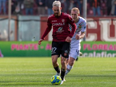 Zan Mayer Reggina carries the ball during Italian soccer Serie B match Reggina 1914 vs Ternana Calcio at the Oreste Granillo stadium in Reggio Calabria, Italy, January 21, 2023 - Credit: Valentina Giannetton