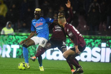 Victor Osimhen of SSC Napoli  competes for the ball with Lassana Coulibaly of US Salernitana   during the Serie A match between US Salernitana 1919 v SSC Napoli at Arechi  Stadium  - Credit: Agostino Gemito/LiveMedi