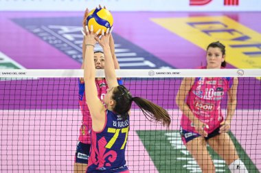 Isabella Di Iulio (Savino del Bene Scandicci) vs   Caterina Bosetti (Igor Gorgonzola Novara) during Volleyball Italian Serie A1 Women match Savino Del Bene Scandicci vs Igor Gorgonzola Novara at the Pala Wanny in Florence, Italy, January 21, 2023 - C