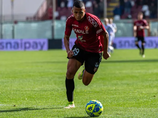 Rivas Rigoberto Reggina carries the ball during Italian soccer Serie B match Reggina 1914 vs Ternana Calcio at the Oreste Granillo stadium in Reggio Calabria, Italy, January 21, 2023 - Credit: Valentina Giannetton