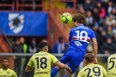 Patricio Nehuen Perez (Udinese) - Sam Lammers (Sampdoria) during italian soccer Serie A match UC Sampdoria vs Udinese Calcio at the Luigi Ferraris stadium in Genova, Italy, January 22, 2023 - Credit: Danilo Vig