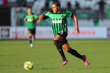 Armand Lauriente of US Sassuolo Calcio in action during the Serie A match between AC Monza and US Sassuolo Calcio at Stadio Brianteo on January 22, 2023 in Monza, Italy. - Credit: Luca Amedeo Bizzarri/LiveMedi