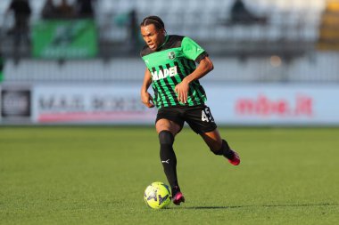 Armand Lauriente of US Sassuolo Calcio in action during the Serie A match between AC Monza and US Sassuolo Calcio at Stadio Brianteo on January 22, 2023 in Monza, Italy. - Credit: Luca Amedeo Bizzarri/LiveMedi