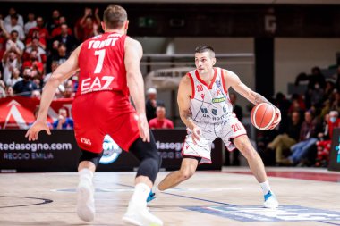 Andrea Cinciarini (Unahotels Reggiana) during Italian Basketball A Serie  Championship UNAHOTELS Reggio Emilia vs EA7 Emporio Armani Milano at the PalaBigi in Reggio Emilia, Italy, January 22, 2023 - Credit: Nicholas Russ