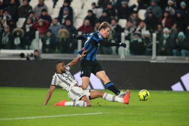 Rasmus Hojlund of Atalanta Bc and Bremer of Juventus Fc during the Italian Serie A, football match between Juventus Fc and Atalanta Bc on January 22, 2023 at Allianz Stadium, Turin Italy. Photo Nderim Kaceli - Credit: Nderim Kaceli/LiveMedi