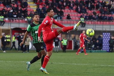 Armando Izzo of AC Monza in action  during italian soccer Serie A match AC Monza vs US Sassuolo at the U-Power Stadium in Monza, Italy, January 22, 2023 - Credit: Francesco Scaccianoc