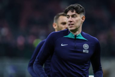 Alessandro Bastoni of FC Internazionale warms up during Serie A 2022/23 football match between FC Internazionale and Empoli FC at Giuseppe Meazza Stadium, Milan, Italy on January 23, 2023 - Credit: Fabrizio Carabelli/LiveMedi