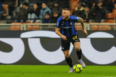 Milan Skriniar of FC Internazionale in action during Serie A 2022/23 football match between FC Internazionale and Empoli FC at Giuseppe Meazza Stadium, Milan, Italy on January 23, 2023 - Credit: Fabrizio Carabelli/LiveMedi