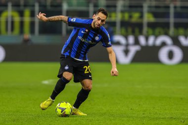 Hakan Calhanoglu of FC Internazionale in action during Serie A 2022/23 football match between FC Internazionale and Empoli FC at Giuseppe Meazza Stadium, Milan, Italy on January 23, 2023 - Credit: Fabrizio Carabelli/LiveMedi
