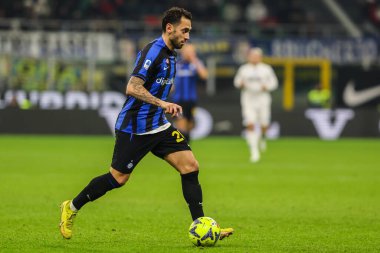 Hakan Calhanoglu of FC Internazionale in action during Serie A 2022/23 football match between FC Internazionale and Empoli FC at Giuseppe Meazza Stadium, Milan, Italy on January 23, 2023 - Credit: Fabrizio Carabelli/LiveMedi