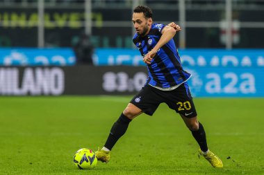 Hakan Calhanoglu of FC Internazionale in action during Serie A 2022/23 football match between FC Internazionale and Empoli FC at Giuseppe Meazza Stadium, Milan, Italy on January 23, 2023 - Credit: Fabrizio Carabelli/LiveMedi