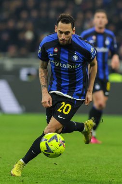 Hakan Calhanoglu of FC Internazionale in action during Serie A 2022/23 football match between FC Internazionale and Empoli FC at Giuseppe Meazza Stadium, Milan, Italy on January 23, 2023 - Credit: Fabrizio Carabelli/LiveMedi
